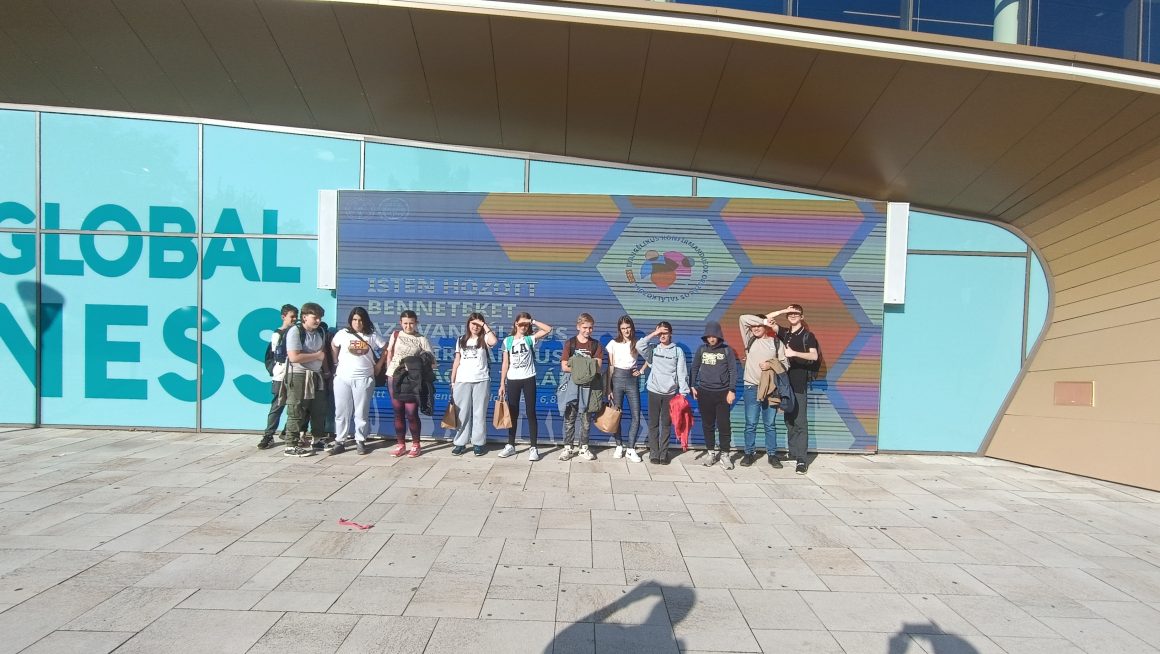 Résztvevők a konfirmadusok találkozóján